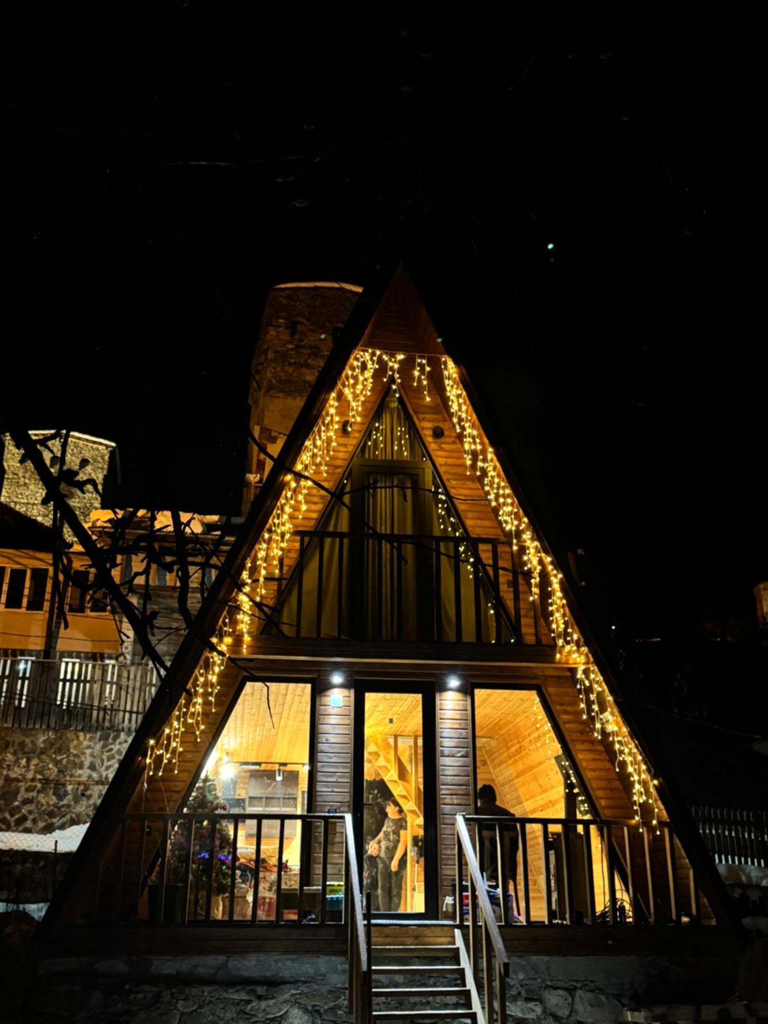 Cozy Jufu Chalet